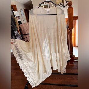 Lauren Conrad Cream Lace Trim Kimono Cardigan